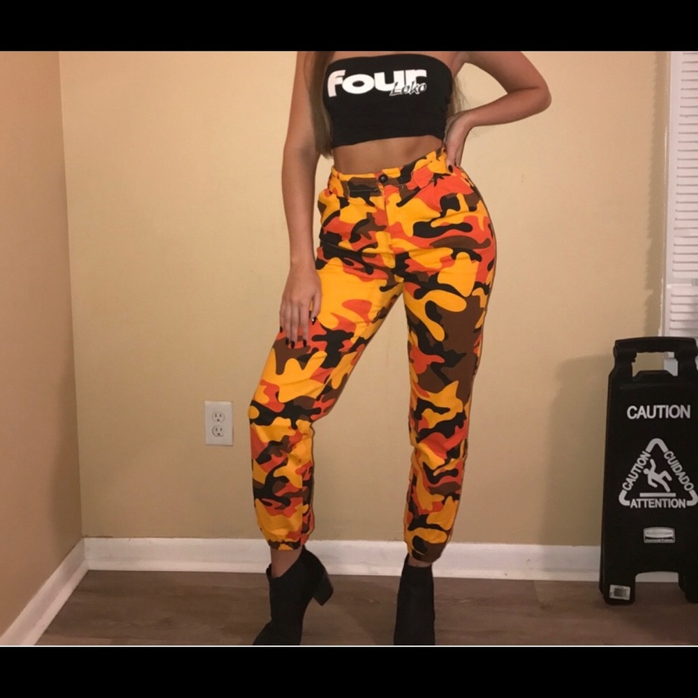 ORANGE CAMO PANTS